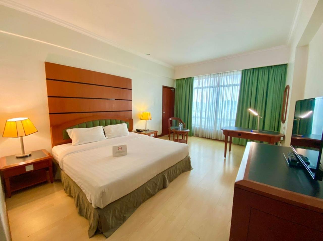 Oriental Crystal Hotel Kajang Extérieur photo