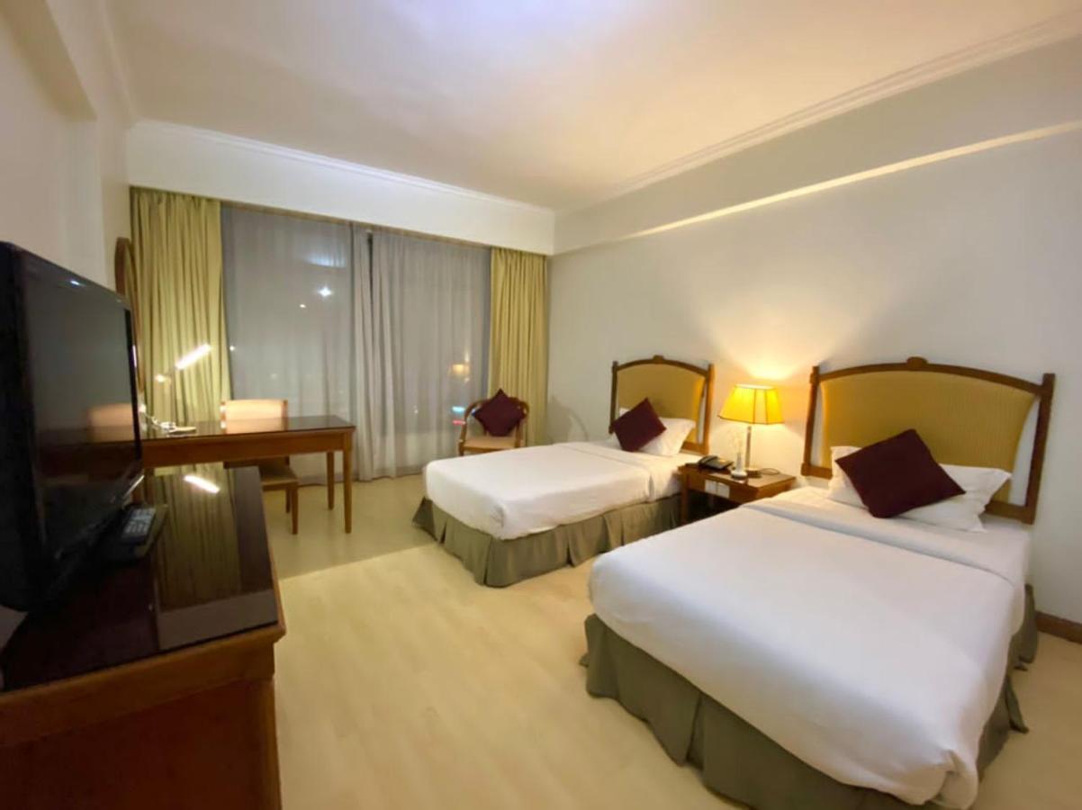 Oriental Crystal Hotel Kajang Extérieur photo