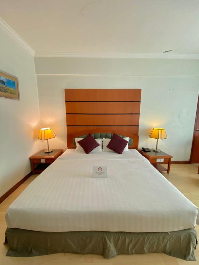 Oriental Crystal Hotel Kajang Extérieur photo