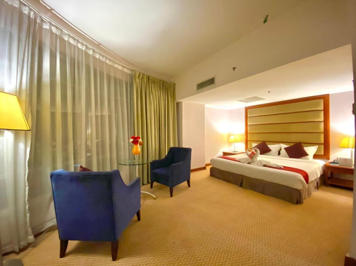 Oriental Crystal Hotel Kajang Extérieur photo