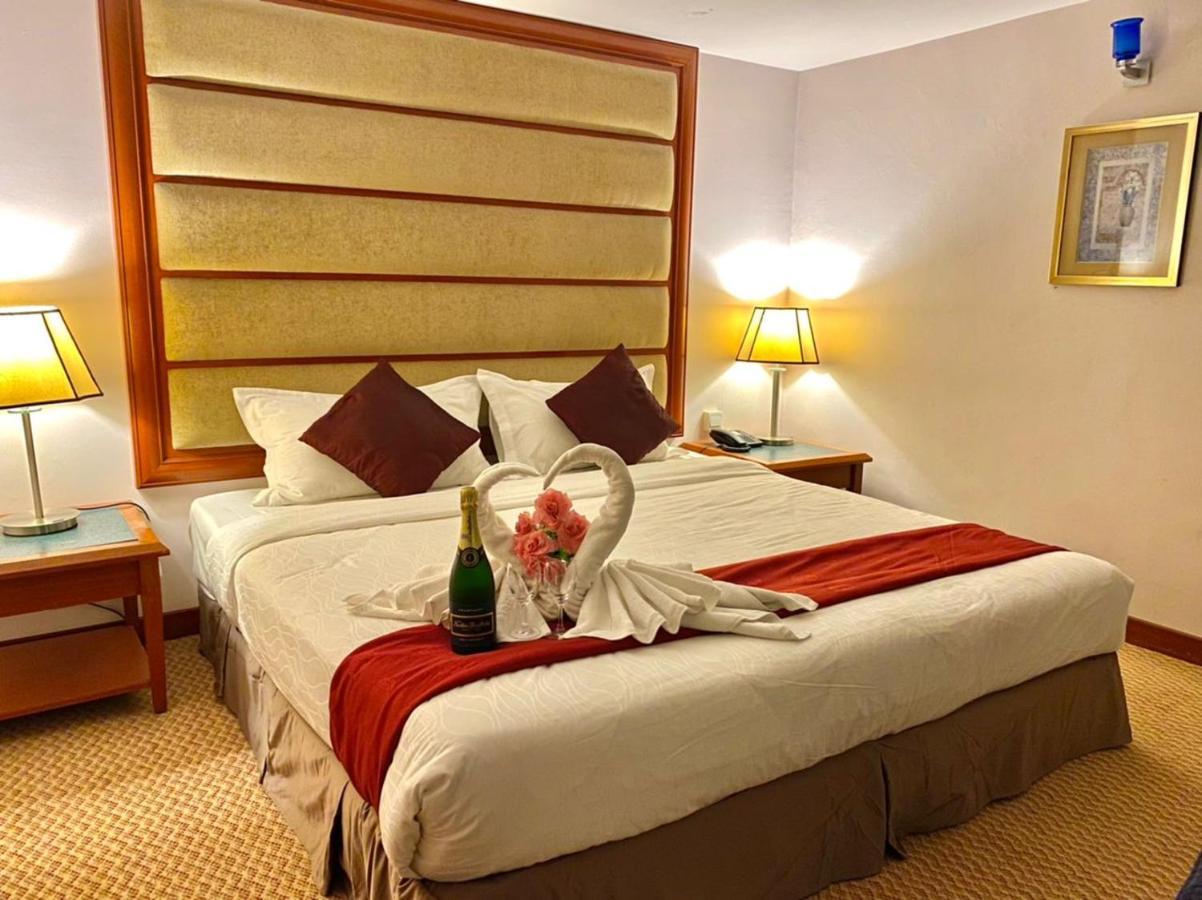 Oriental Crystal Hotel Kajang Extérieur photo