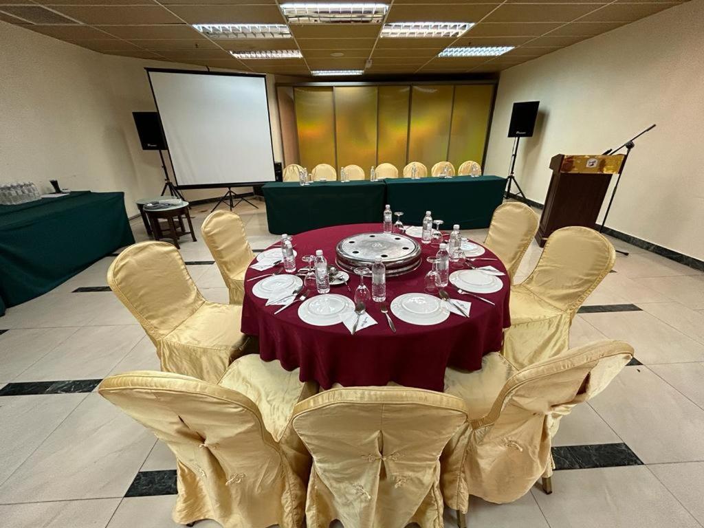 Oriental Crystal Hotel Kajang Extérieur photo