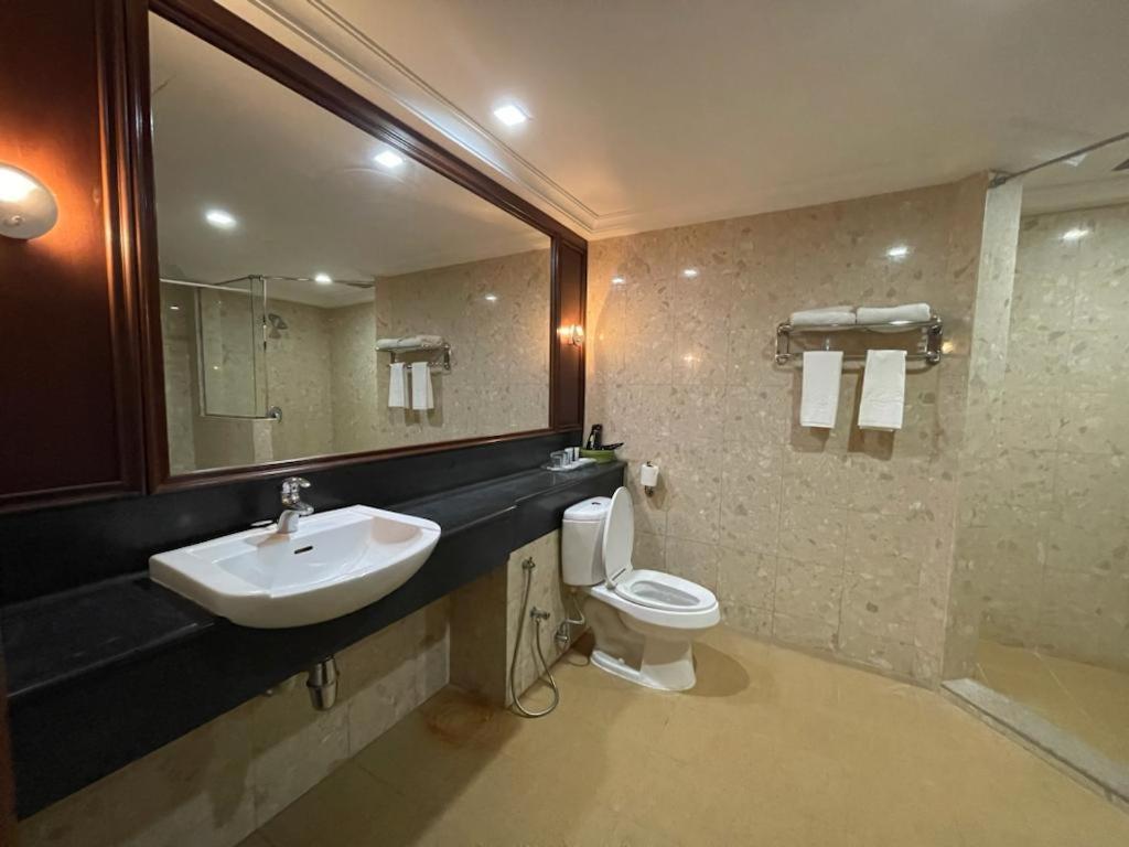 Oriental Crystal Hotel Kajang Extérieur photo