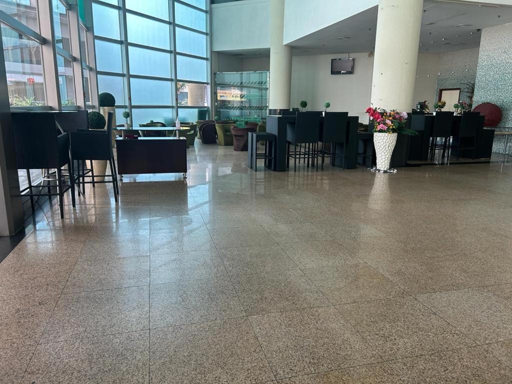Oriental Crystal Hotel Kajang Extérieur photo