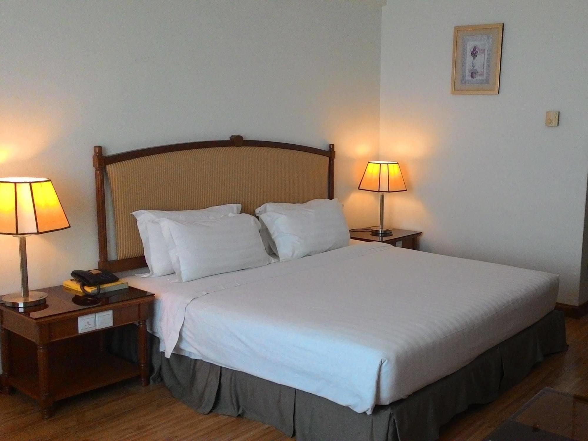 Oriental Crystal Hotel Kajang Extérieur photo